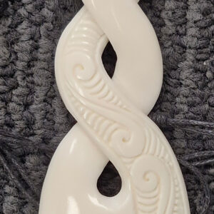 Bone Pendant Twist 120m MB18